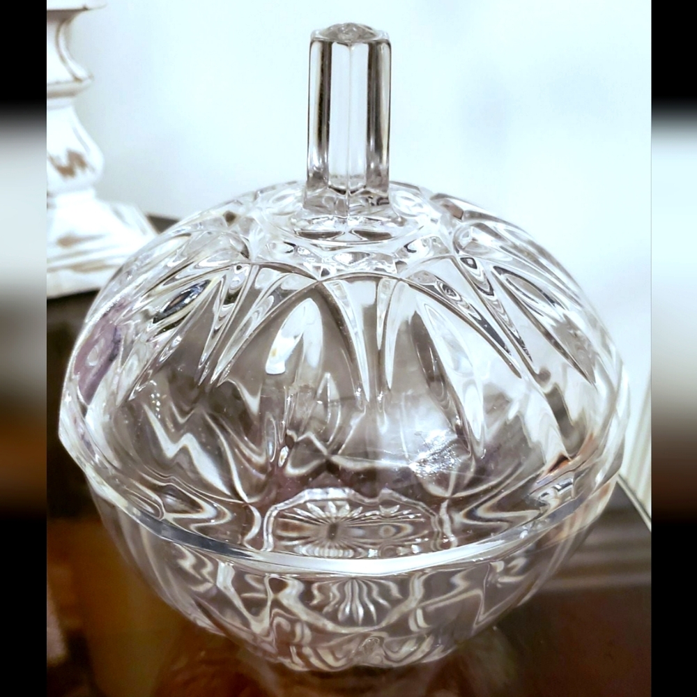 Vintage Capri Italian Hand Cut 24% Heavy Lead Crystal bowl with Top